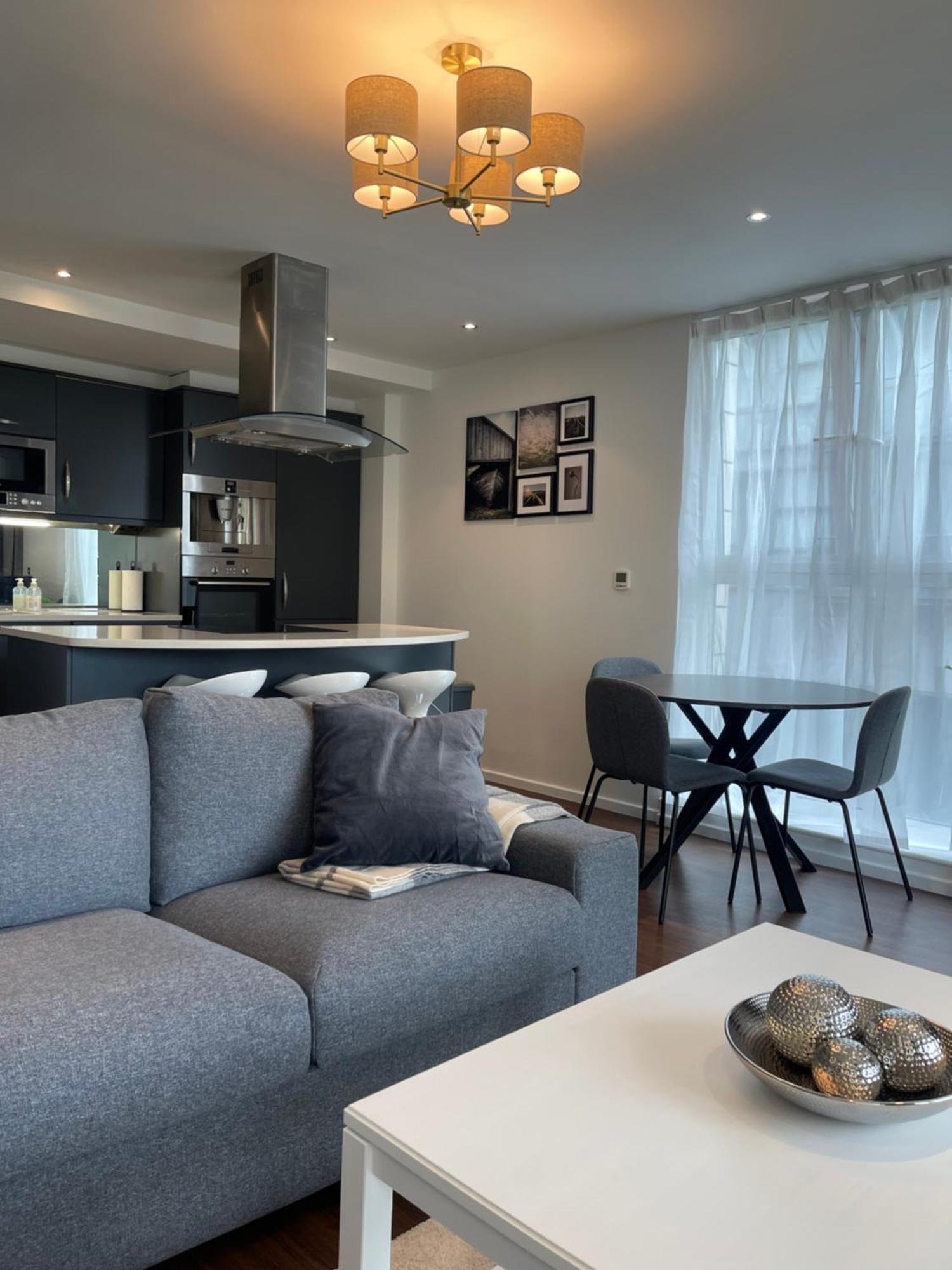 Modern Luxury 2 Bedroom In Excel Apartment