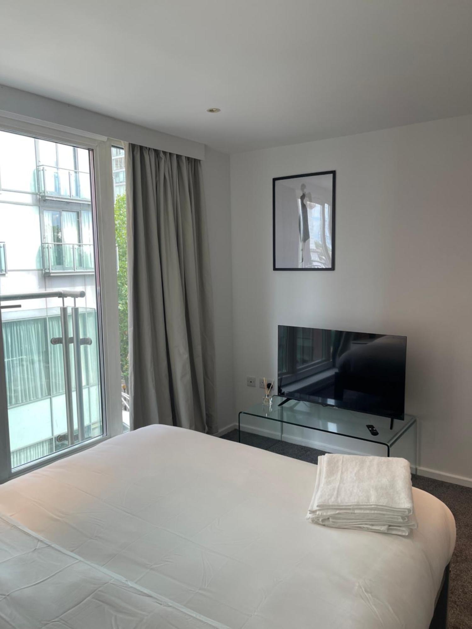 Modern Luxury 2 Bedroom In Excel Apartment *