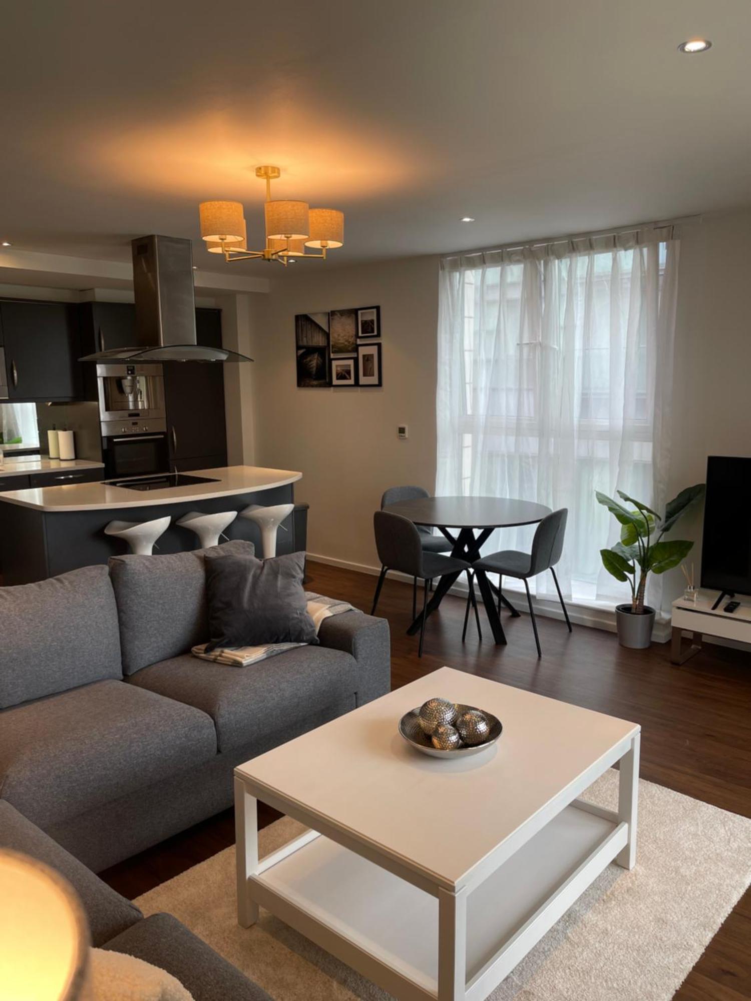 Modern Luxury 2 Bedroom In Excel Apartment